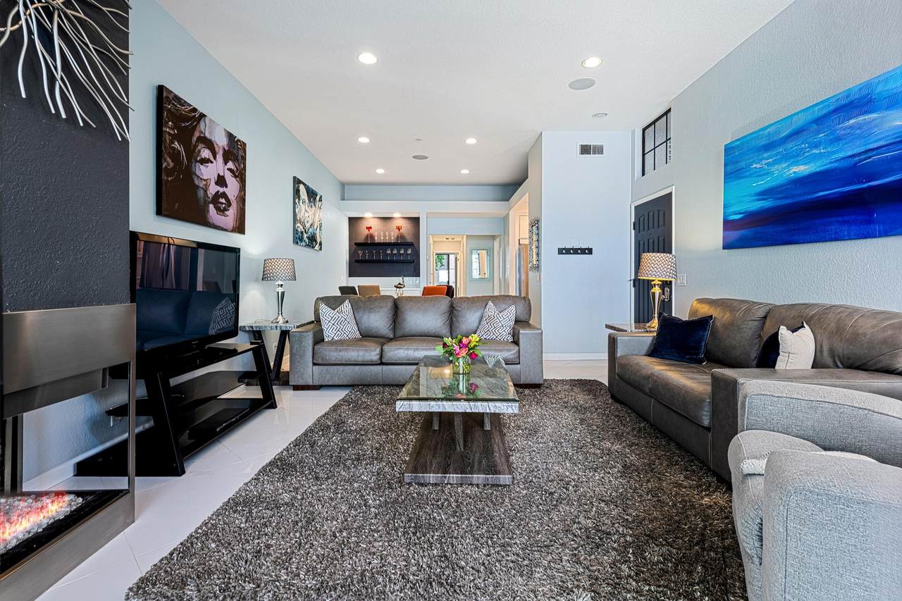 2601 Broadmoor - Photo 1