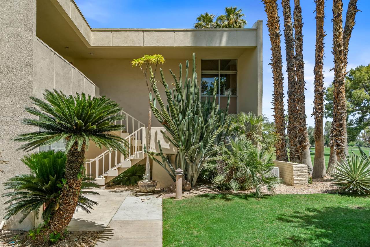 517 Desert Lakes Drive - Photo 1