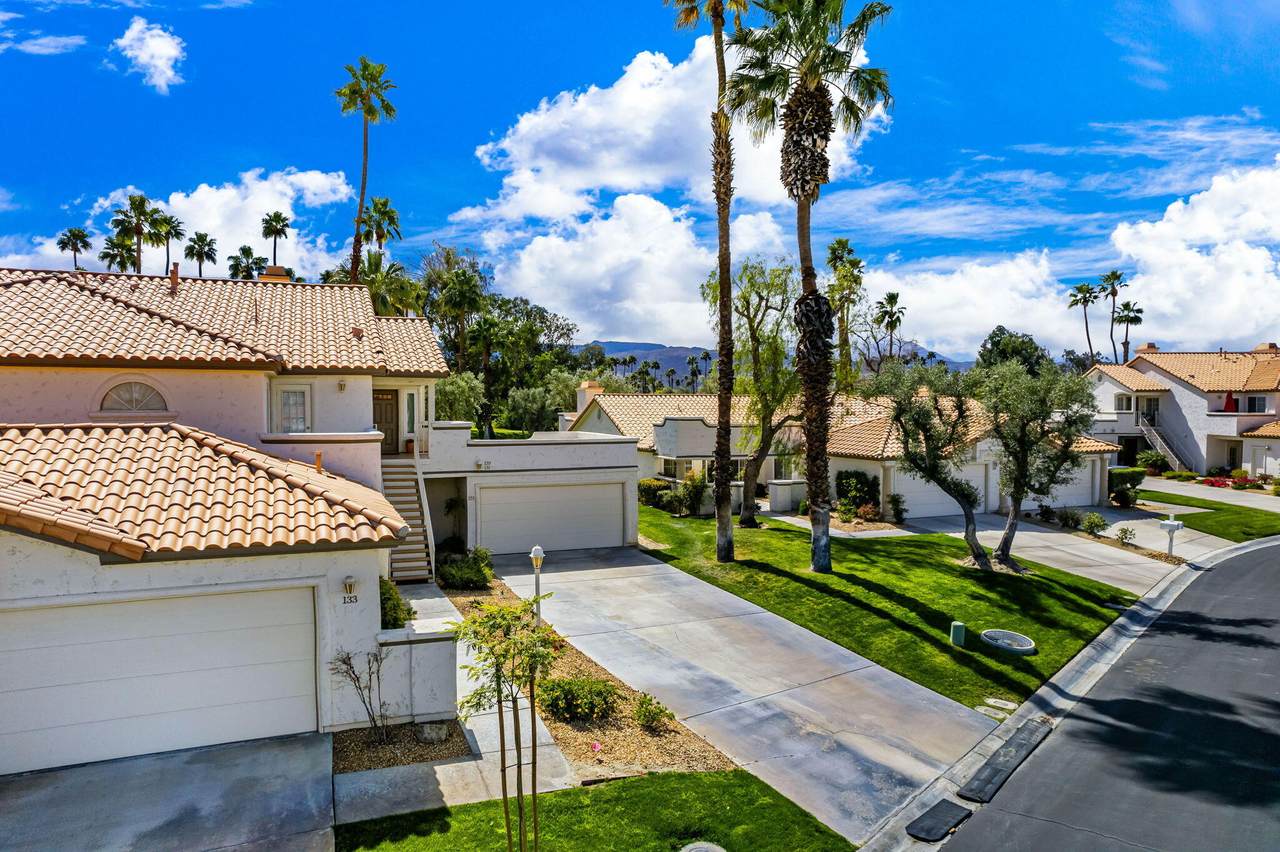 131 Desert Falls Circle - Photo 1