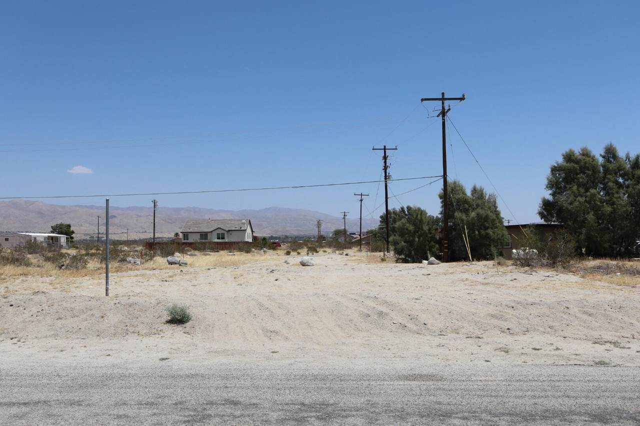 000 Elaine Drive - Photo 1