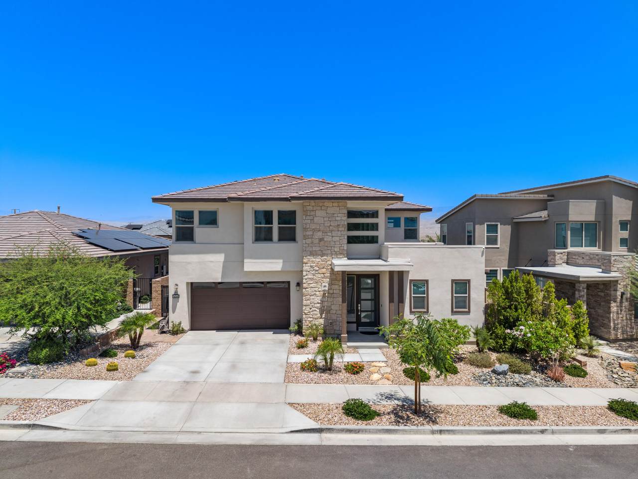 74246 Royce Drive - Photo 1