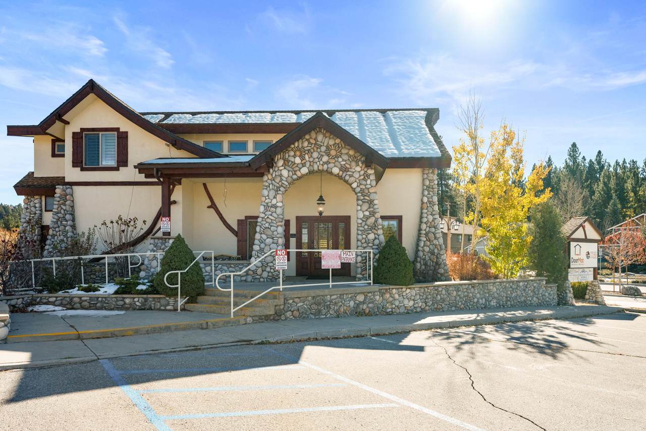 42718 Moonridge Road - Photo 1