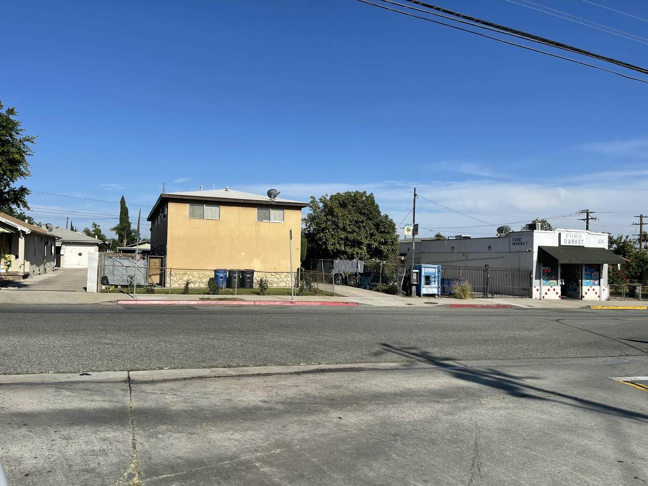 664 Ford Boulevard - Photo 1