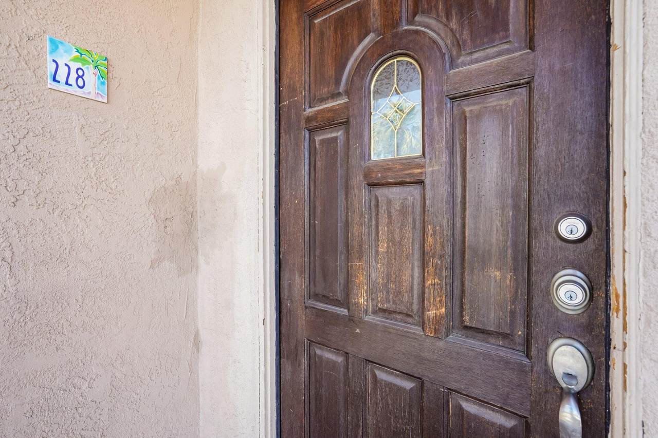 400 Sunrise Way - Photo 1