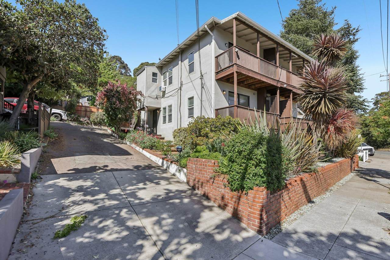 4844 Daisy Street - Photo 1