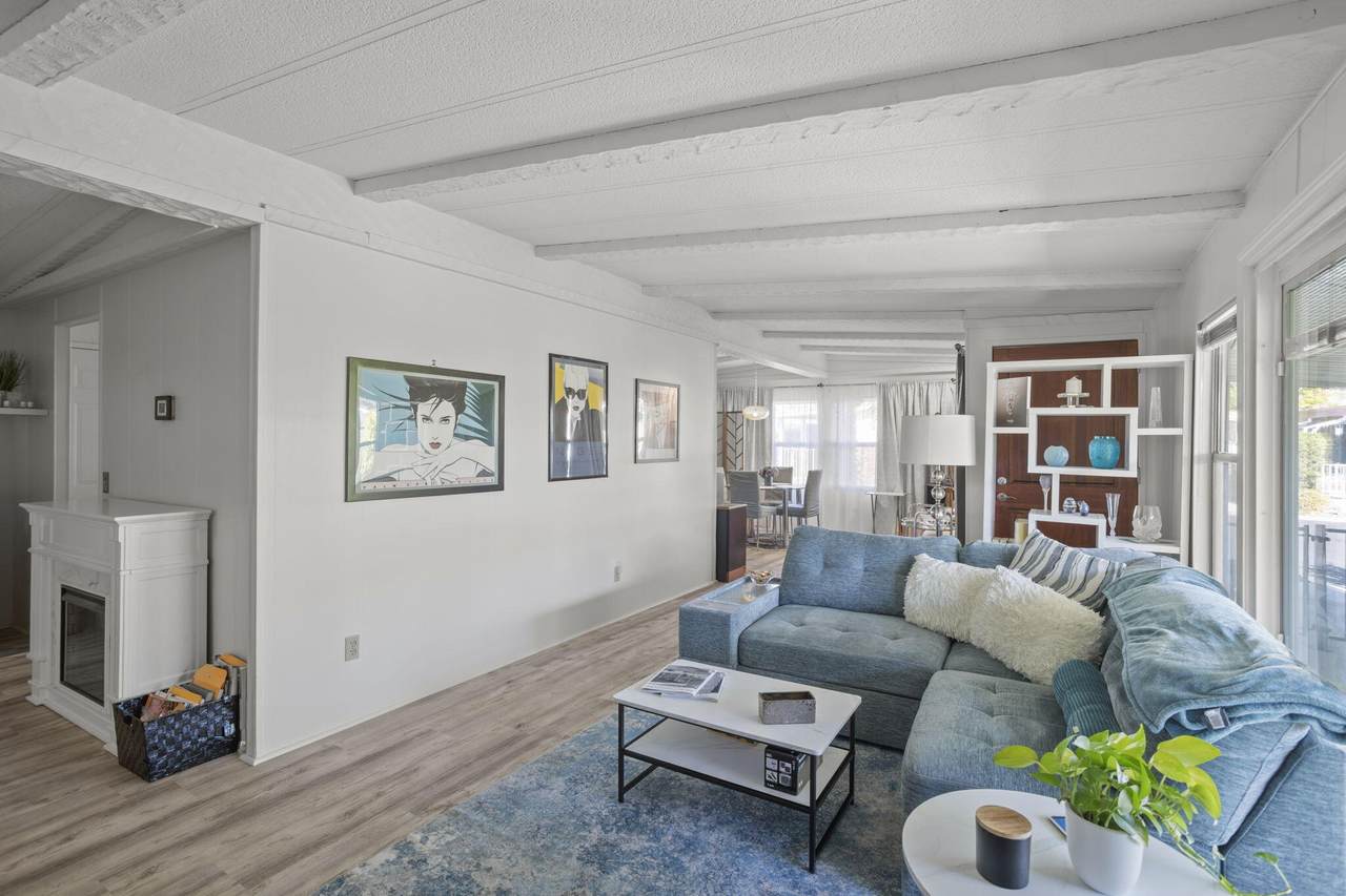 246 Laredo Drive - Photo 1