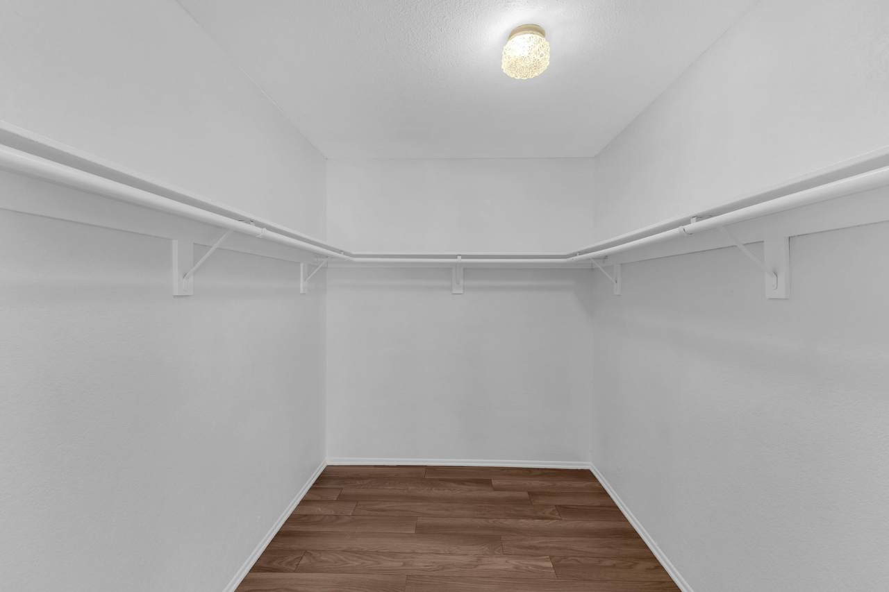 https://bt-photos.global.ssl.fastly.net/damls/1280_boomver_1_219150058-2.jpg
