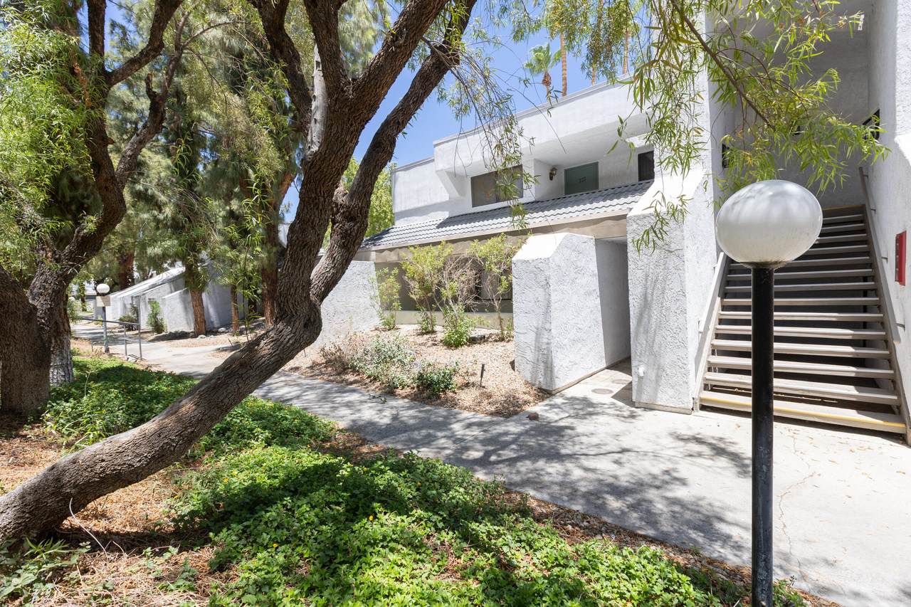 5301 Waverly Drive - Photo 1