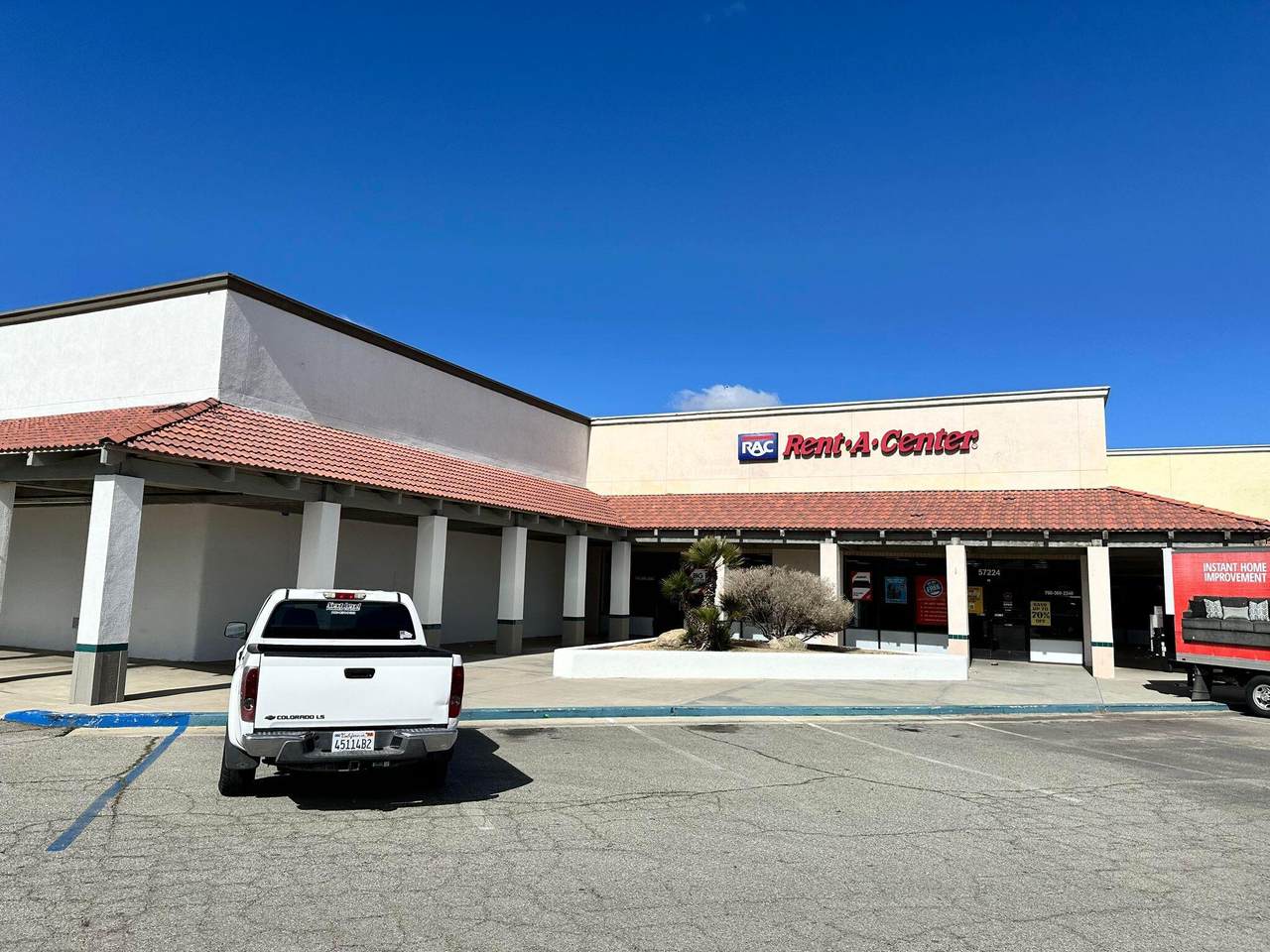 57220 29 Palms Highway - Photo 1
