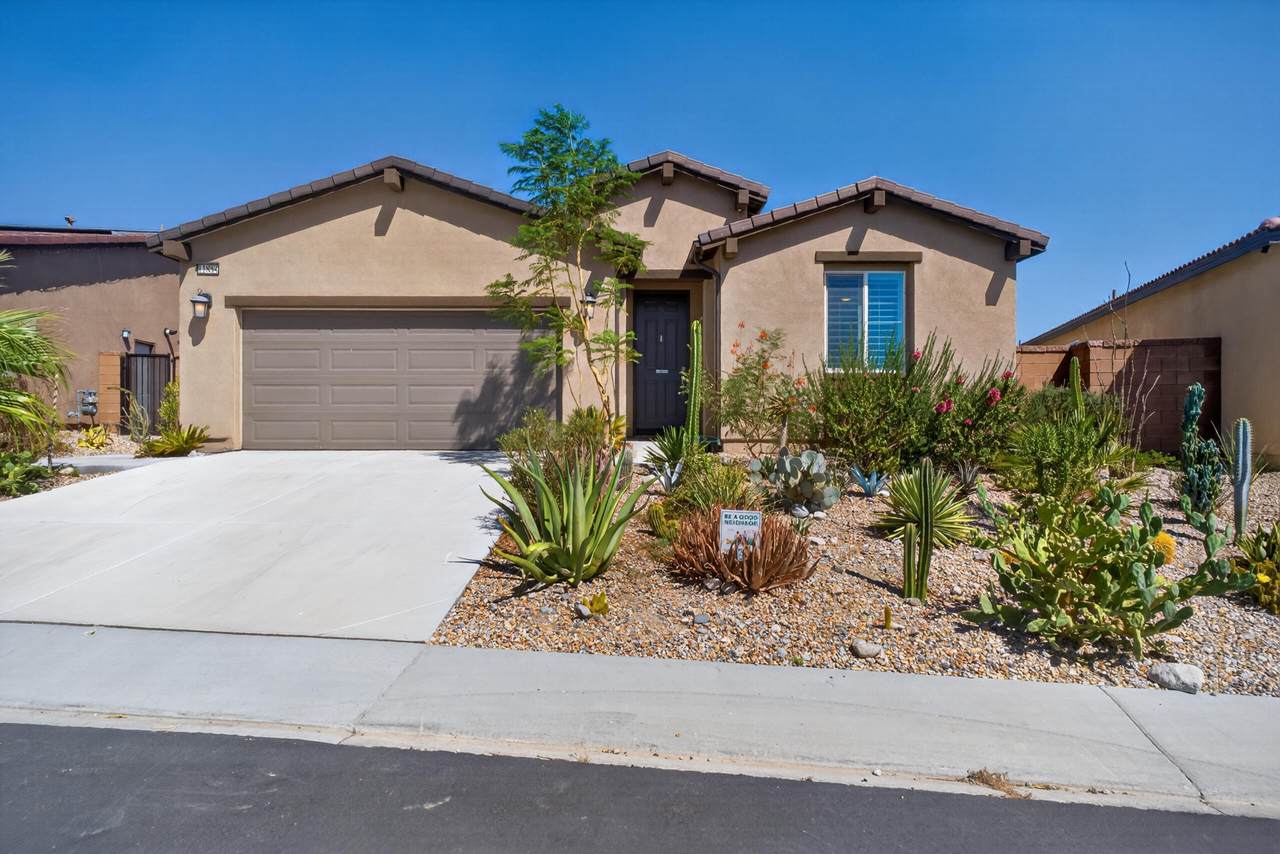 11884 Crescent Street - Photo 1