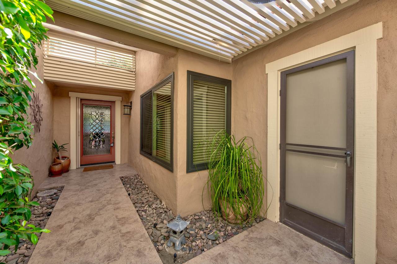254 La Paz Way - Photo 1