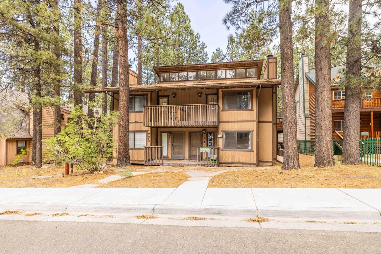 733 Summit Boulevard - Photo 1