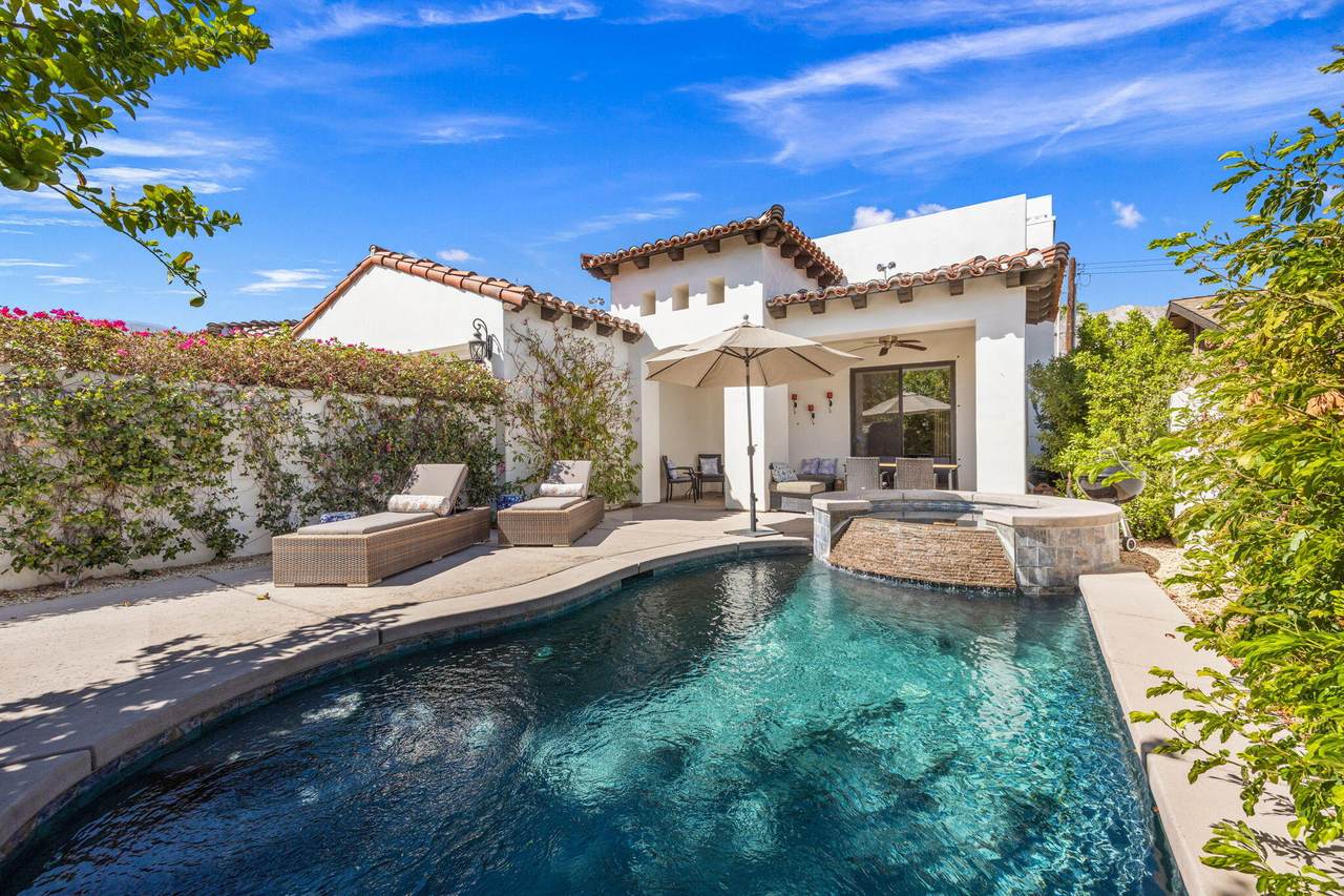 53385 Avenida Mendoza - Photo 1