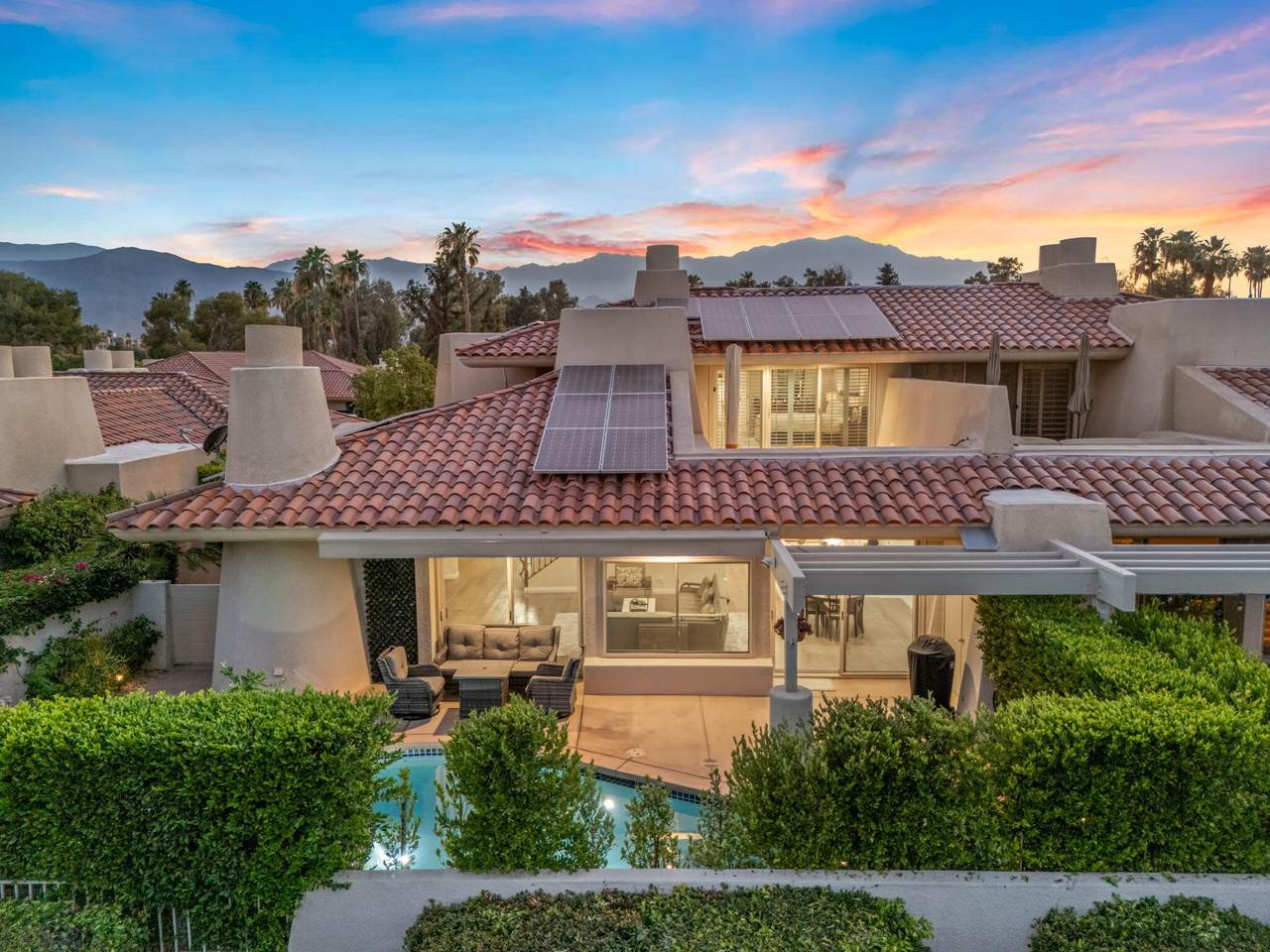 18 Kavenish Drive - Photo 1