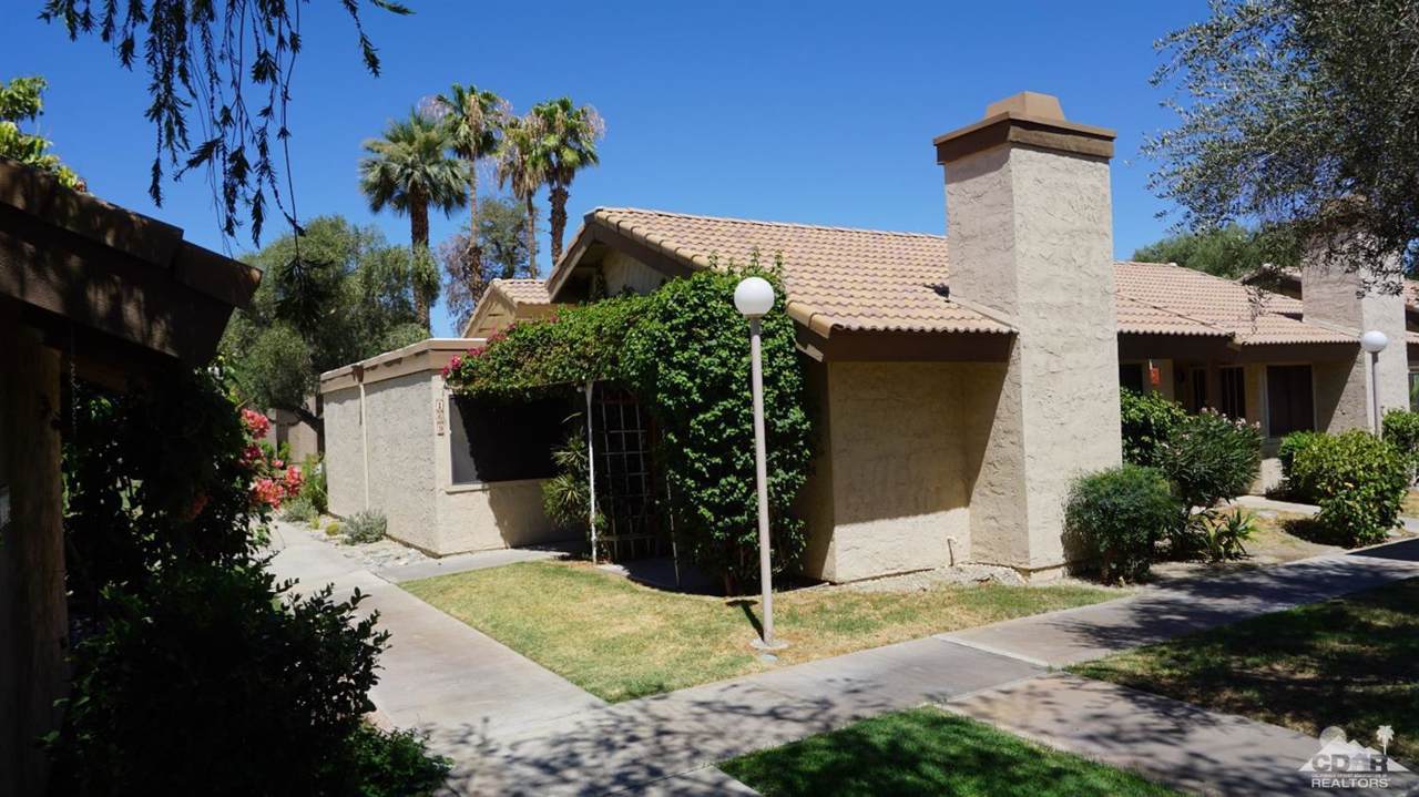47395 Monroe Street - Photo 1