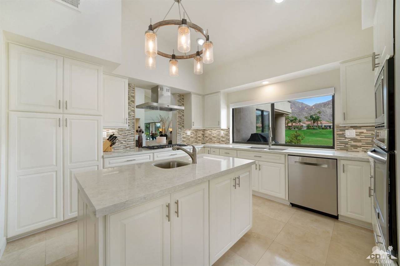 80010 Cedar Crest - Photo 1