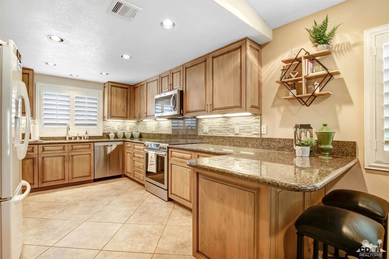 53830 Avenida Velasco - Photo 1