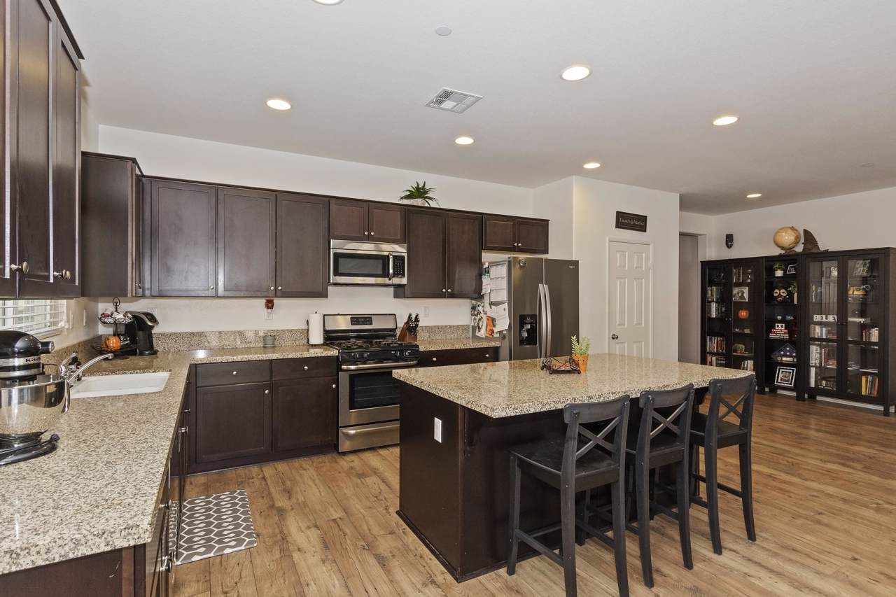 42857 Contessa Court - Photo 1