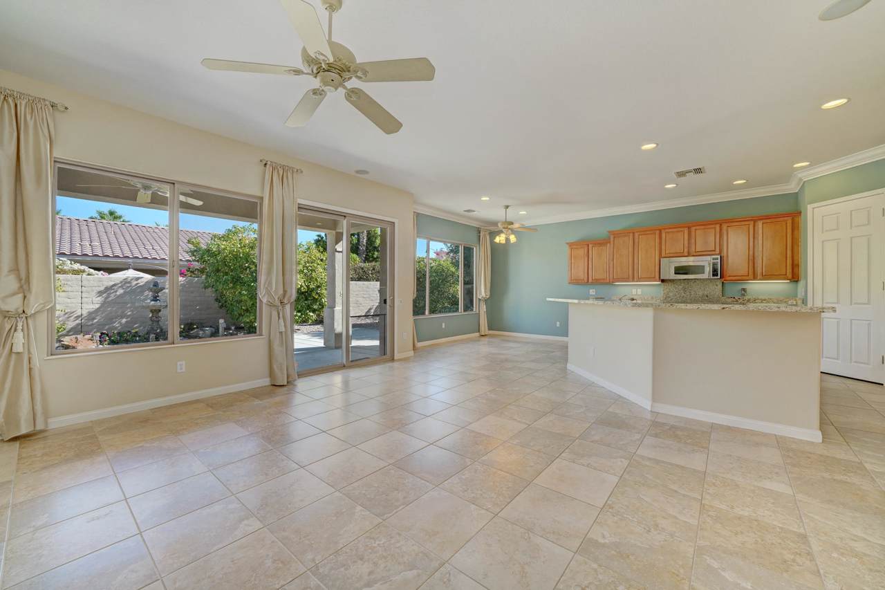 81182 Avenida Castelar - Photo 1