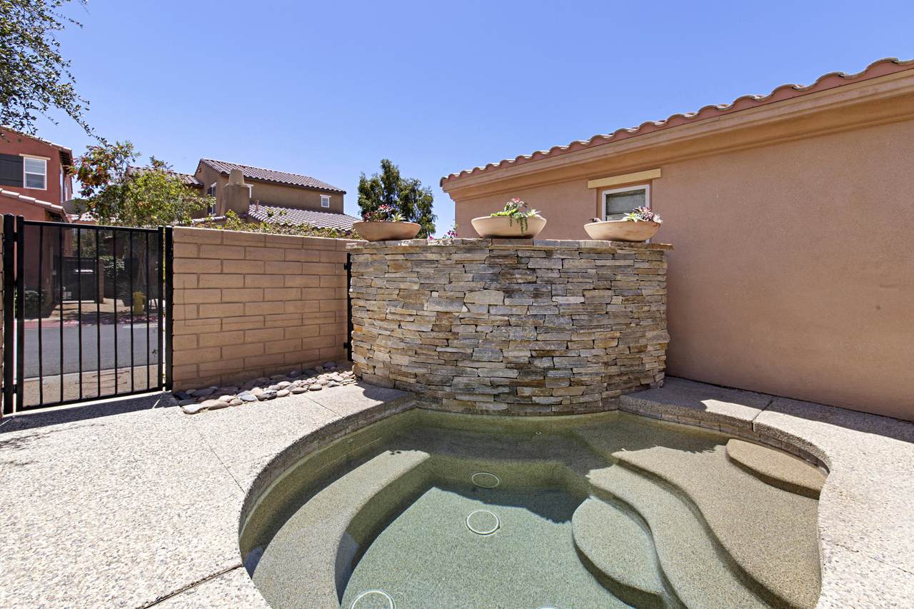 451 Paseo Del Corazon - Photo 1 451 Paseo Del Corazon - Photo 1