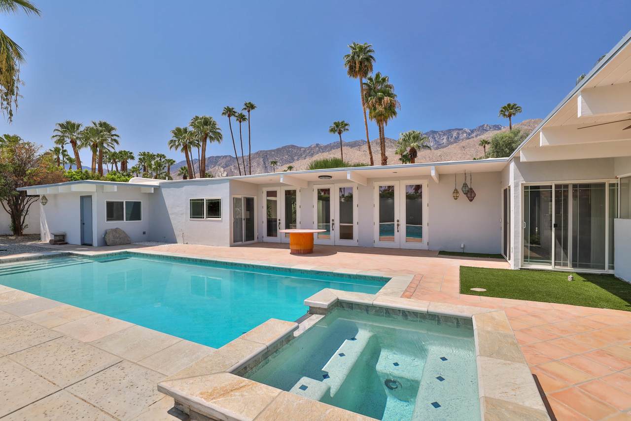 1516 Manzanita Avenue - Photo 1