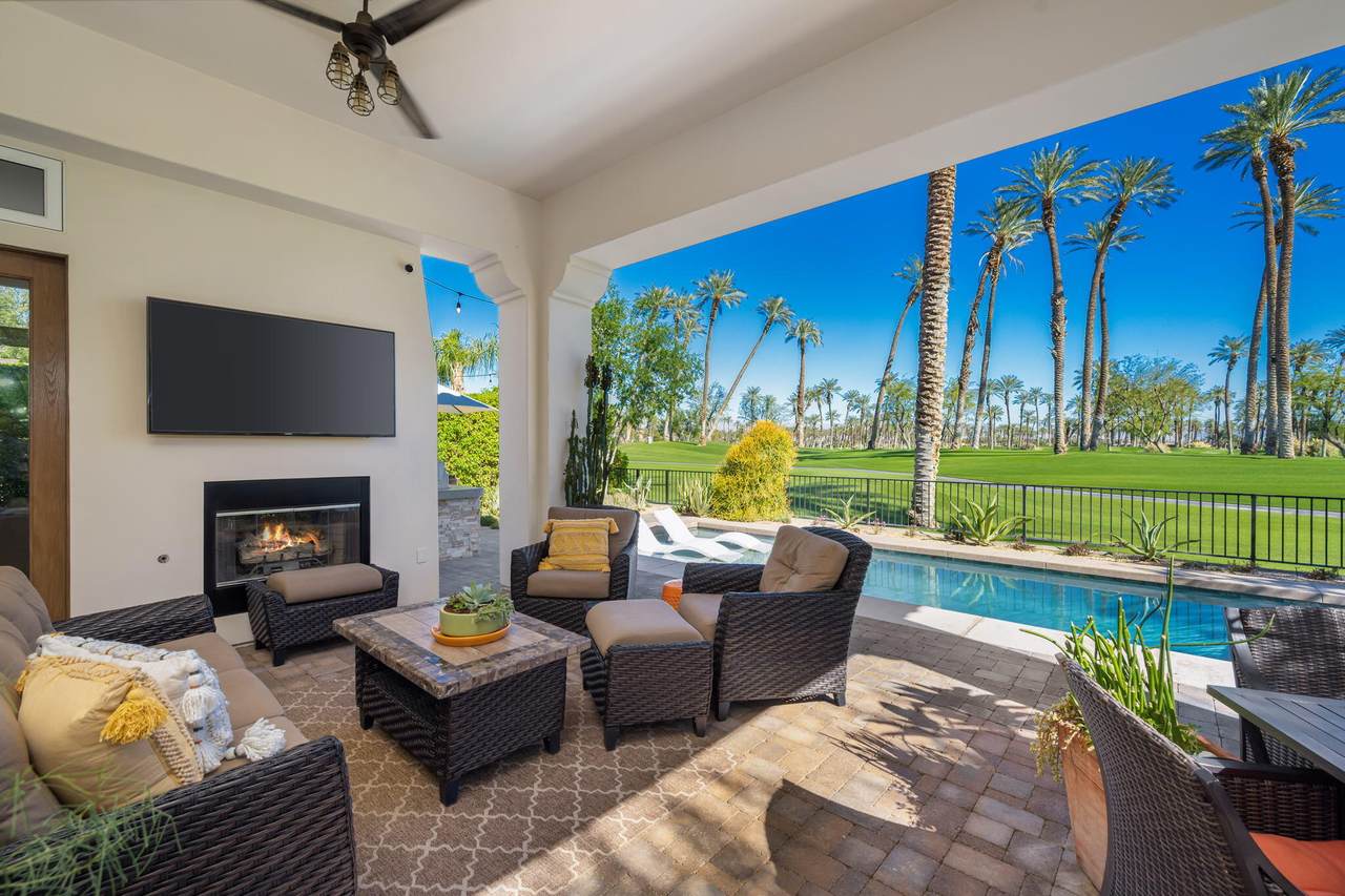 56738 Palms Drive - Photo 1