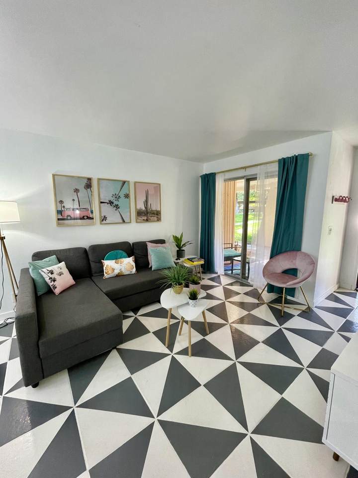 510 N Villa Court - Photo 1