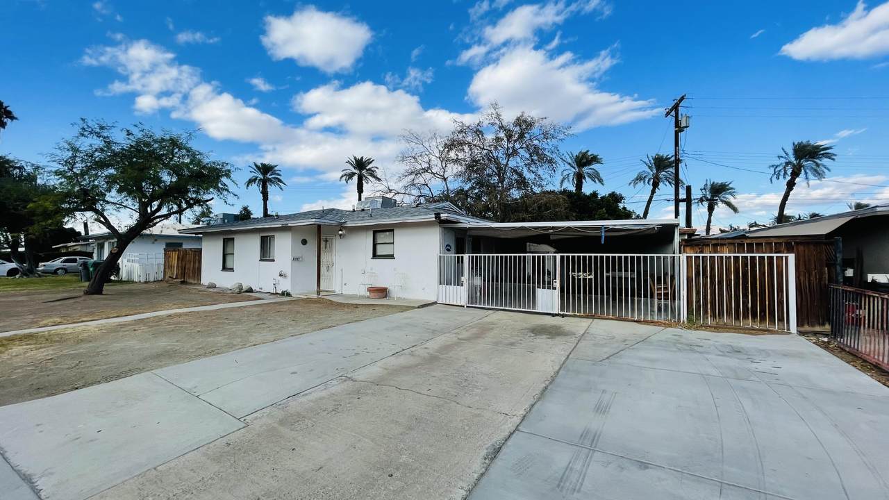 82122 Santa Rosa Avenue - Photo 1