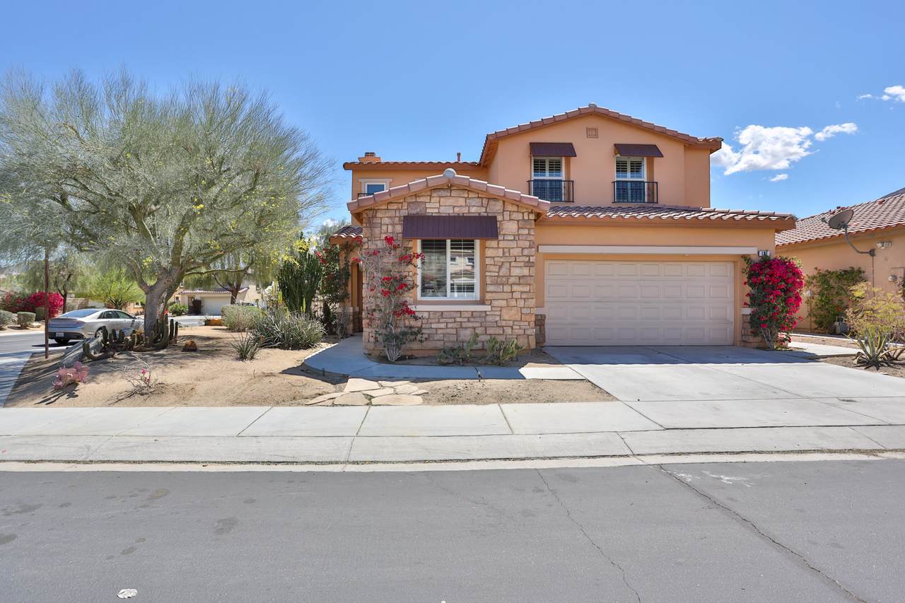 121 Paseo Vista Circle - Photo 1