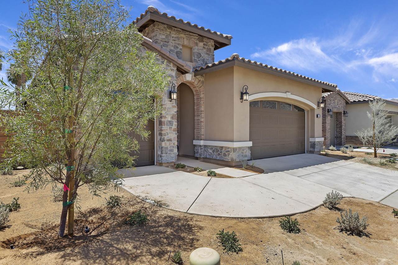 80289 Platinum Way - Photo 1