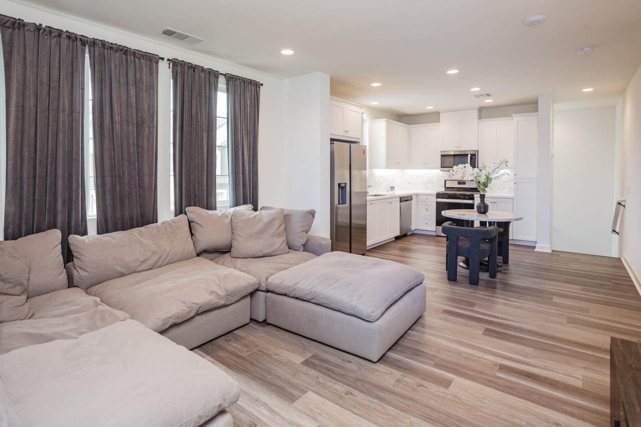 3860 Oasis Paseo - Photo 1