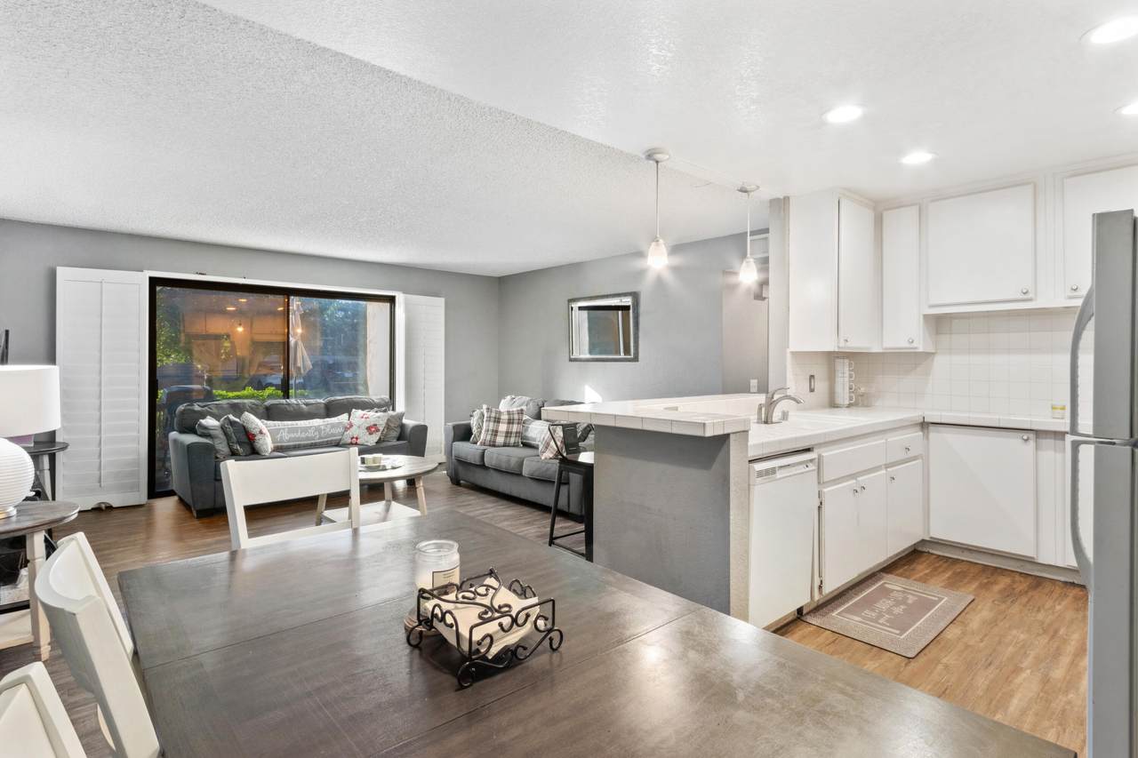 31200 Landau Boulevard - Photo 1