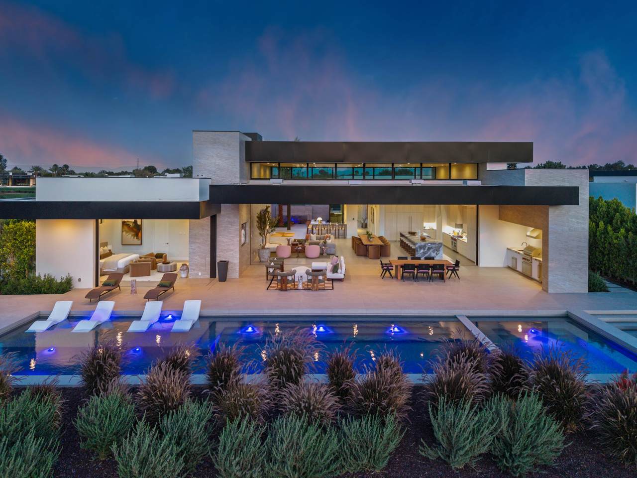 53595 Pike Place - Photo 1