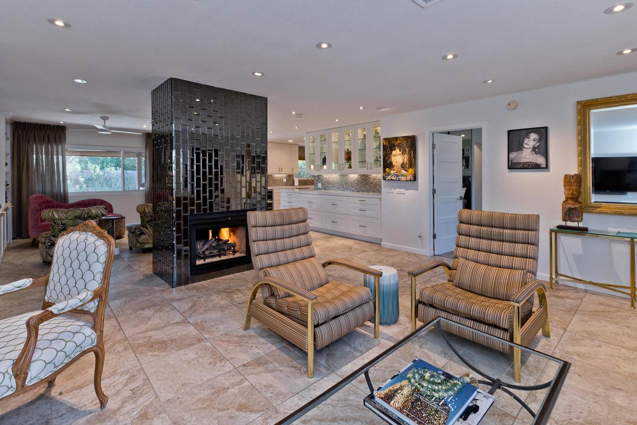 2200 Acacia - Photo 1