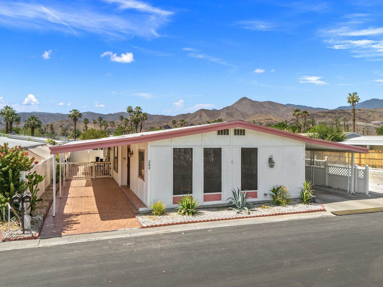 284 Saguaro Drive - Photo 1