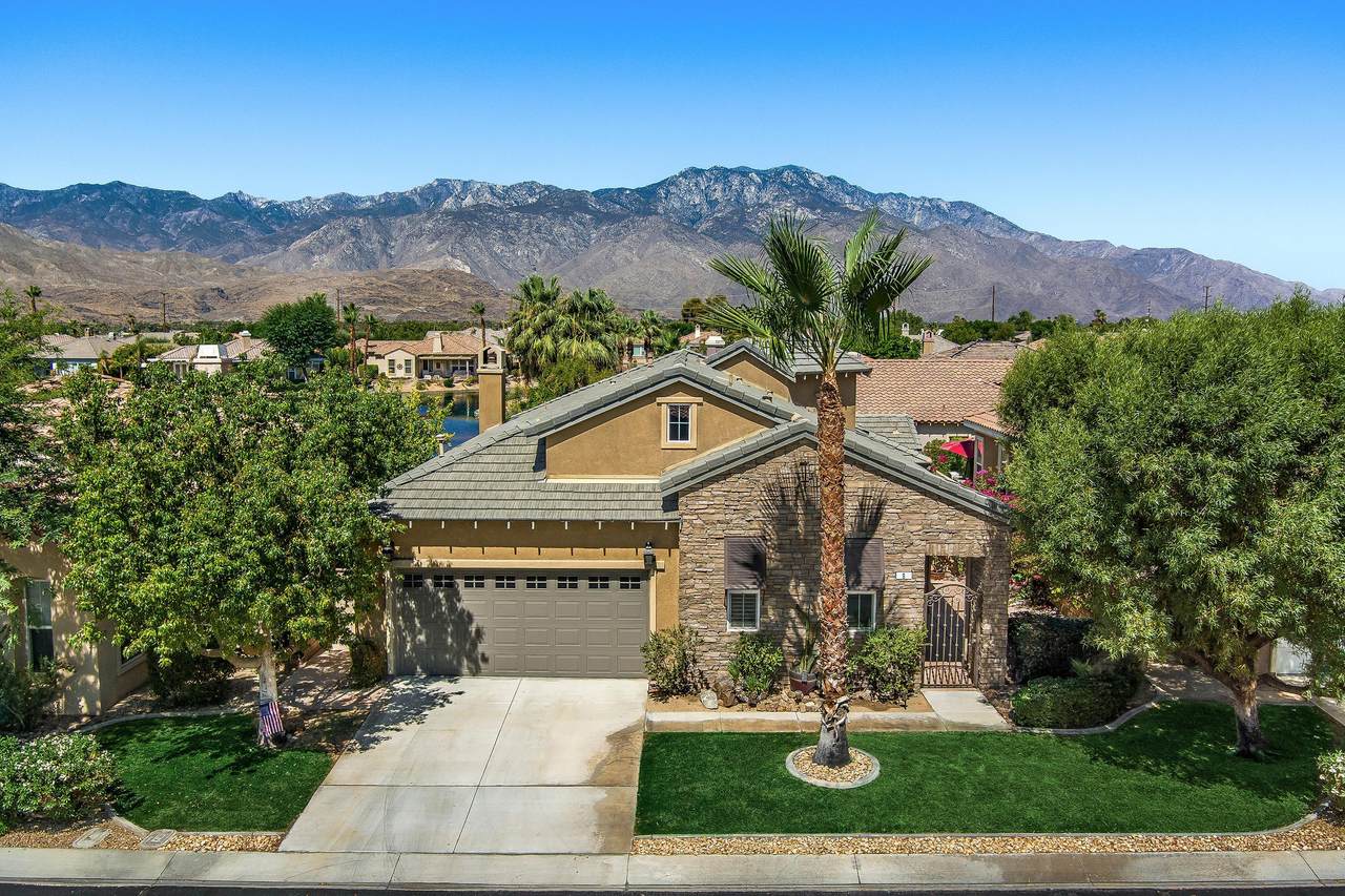 9 Shoreline Drive - Photo 1