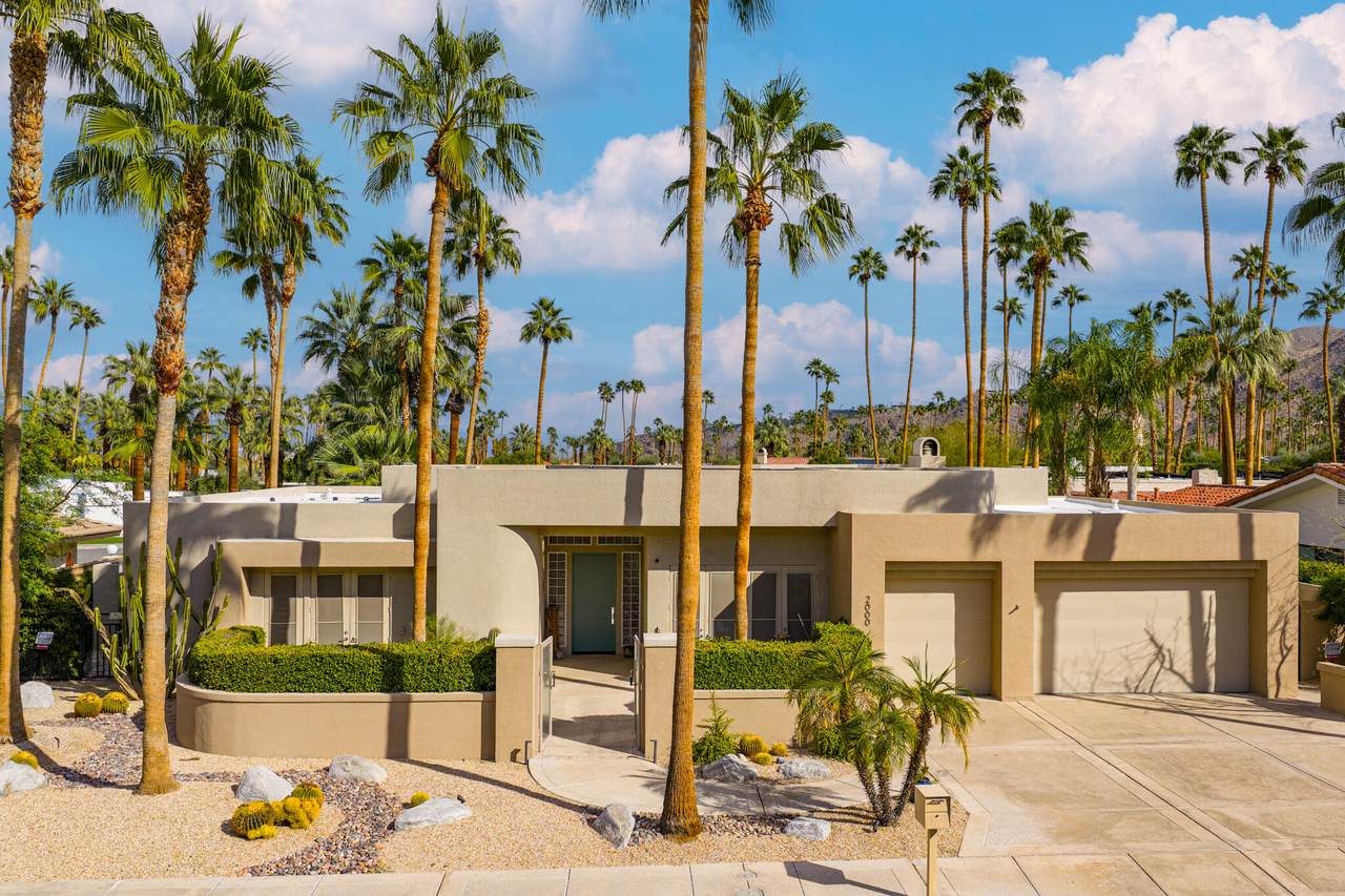 2000 Caliente Drive - Photo 1