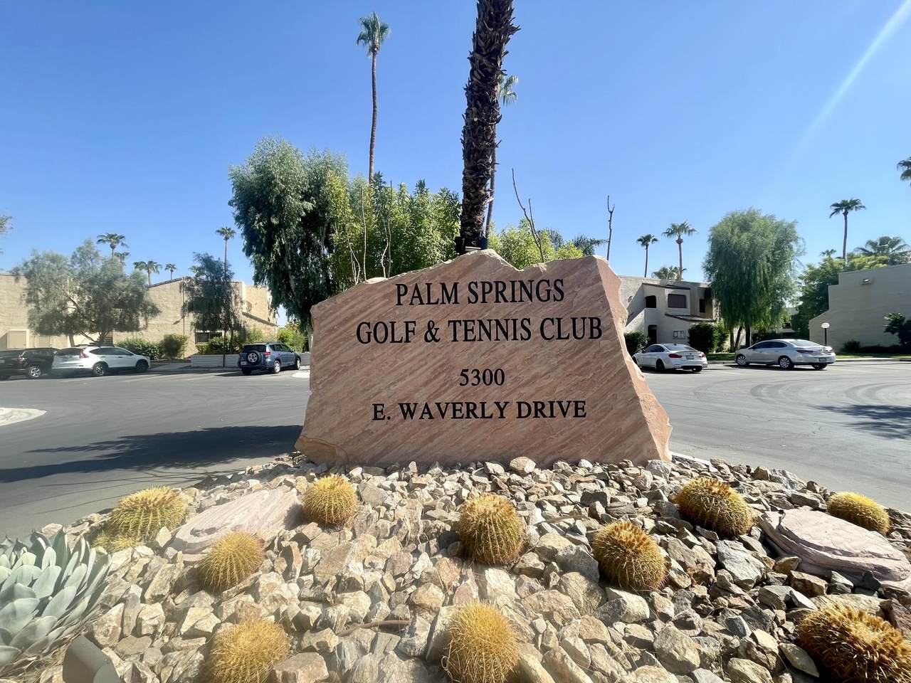 5300 Waverly Drive - Photo 1