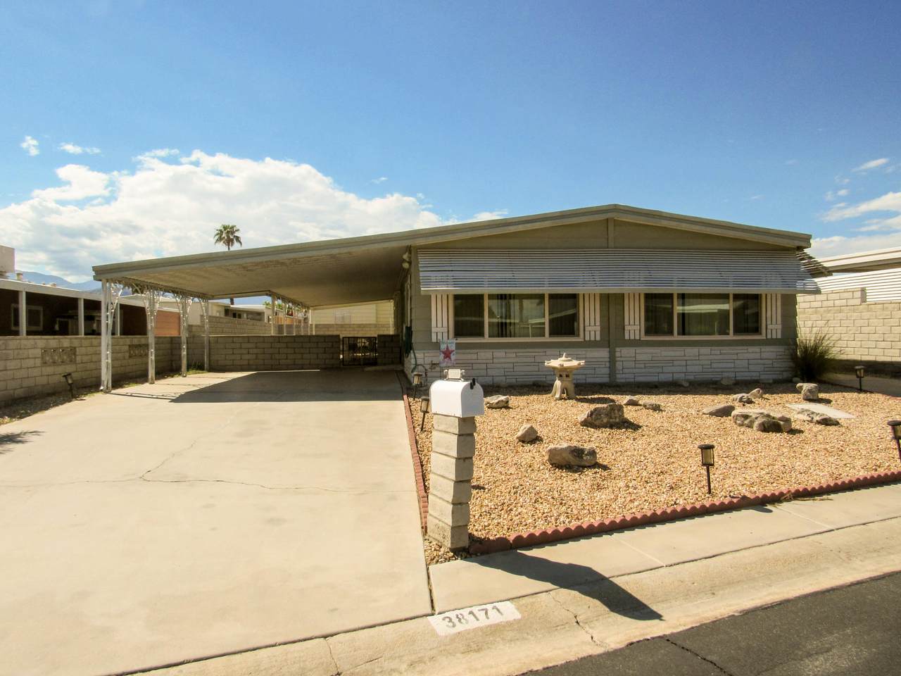 38171 Juaro Circle - Photo 1