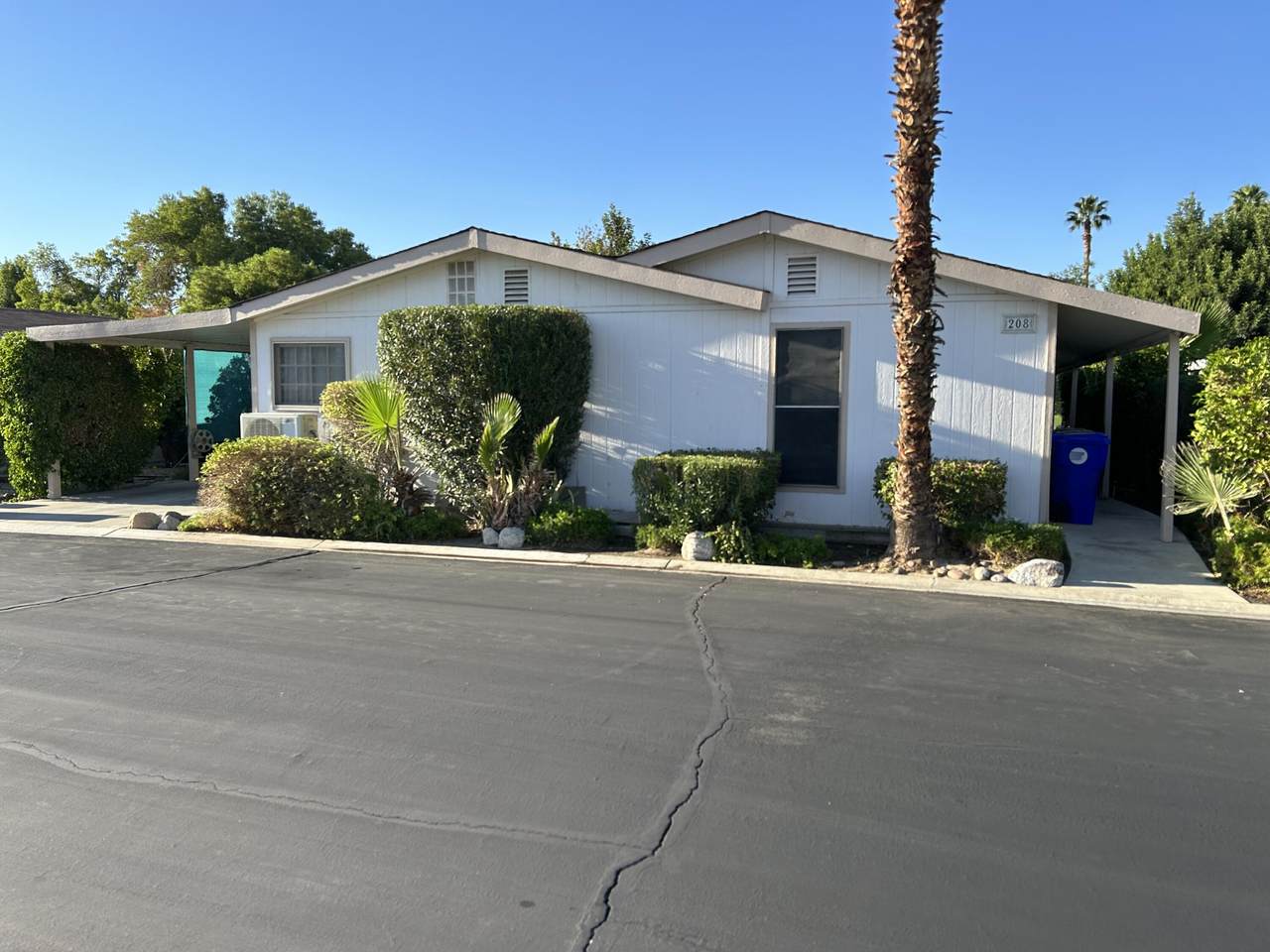 73450 Country Club Drive - Photo 1