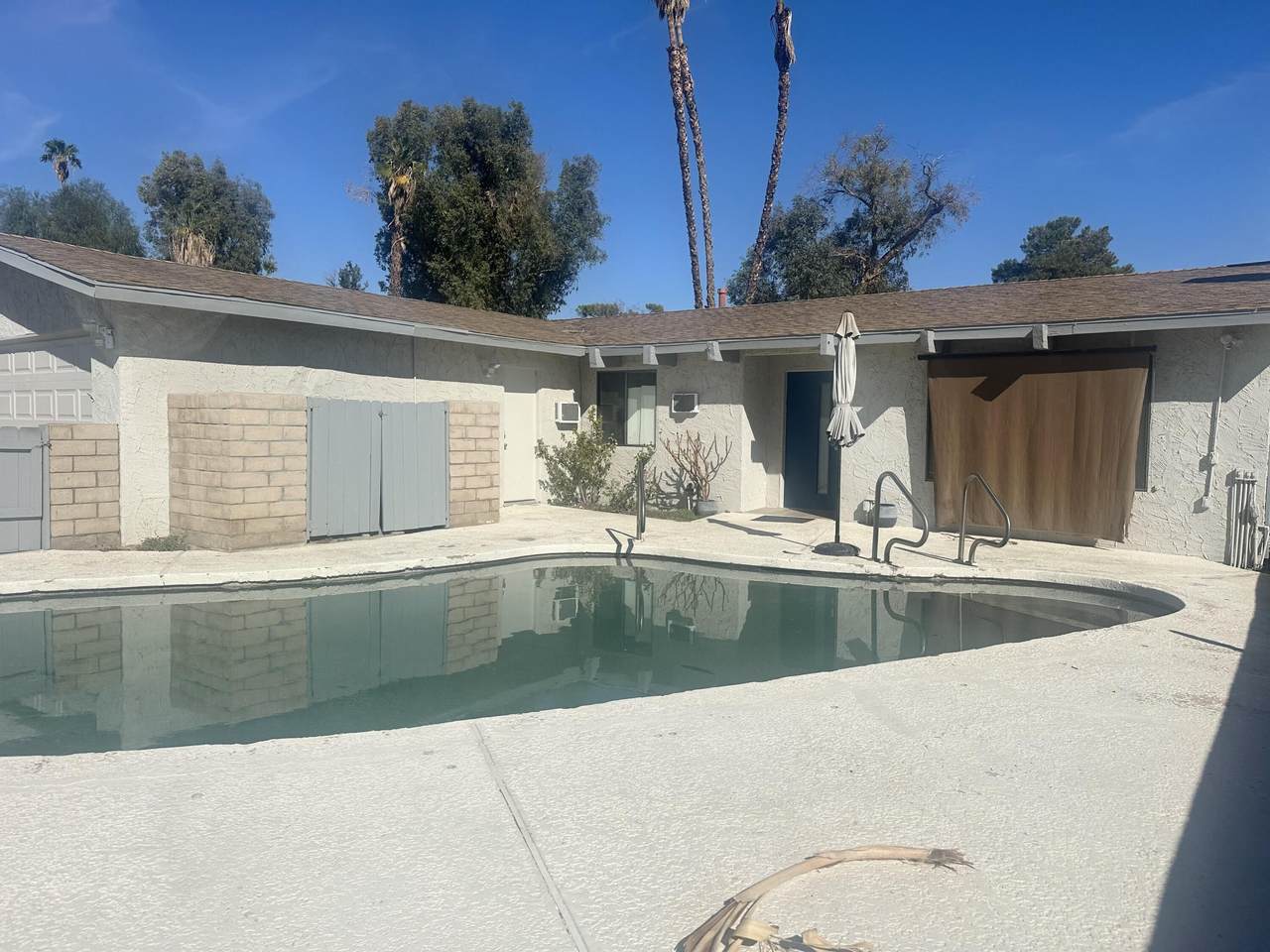 43548 Virginia Avenue - Photo 1