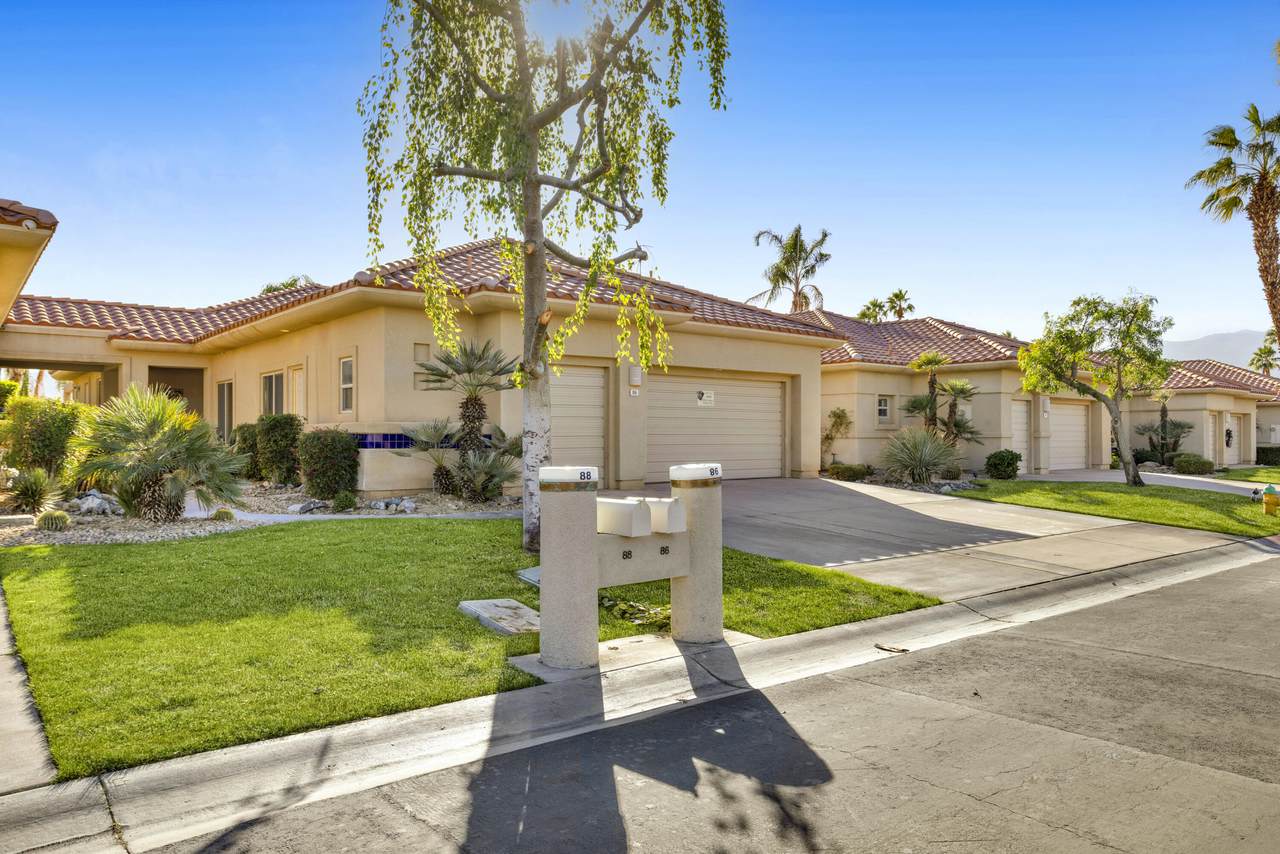 86 Kavenish Drive - Photo 1