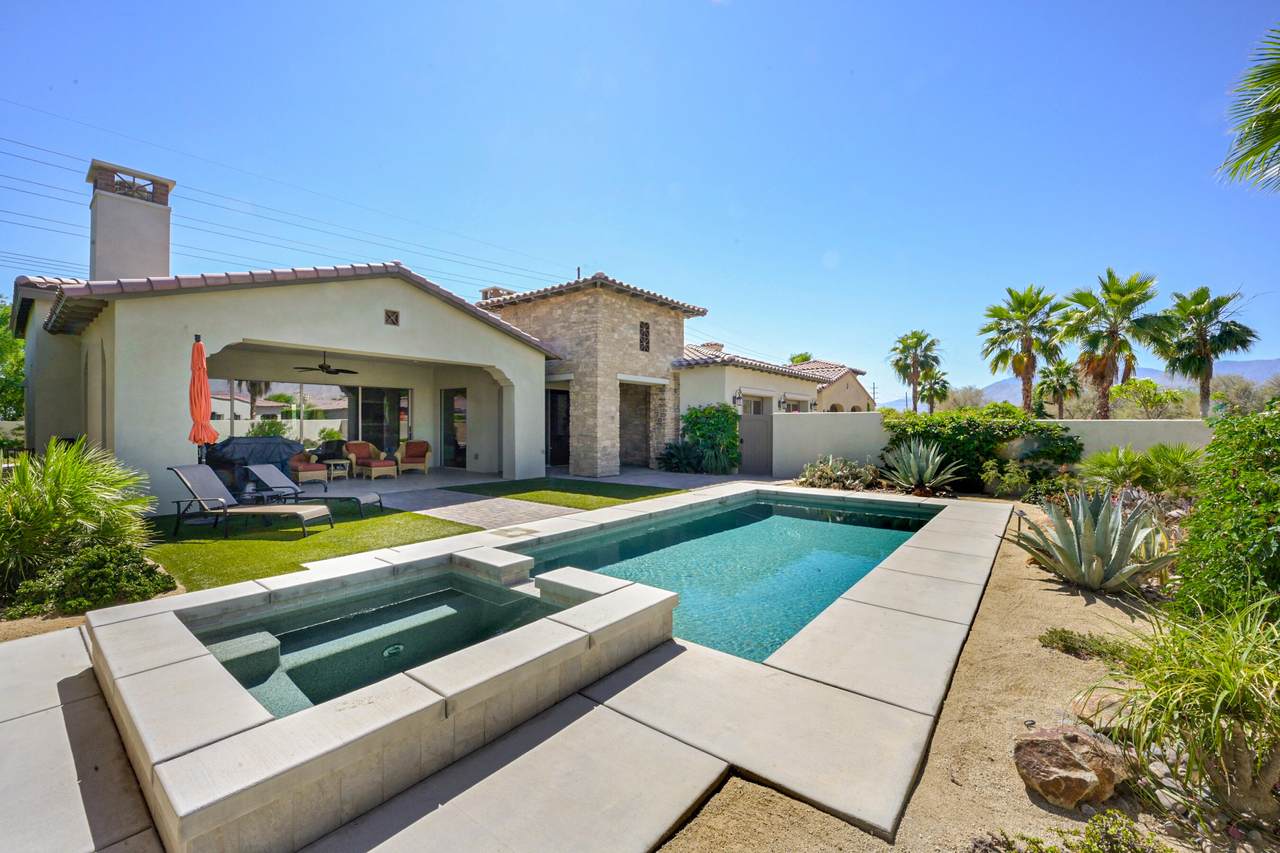55120 Autumn Valley Court - Photo 1