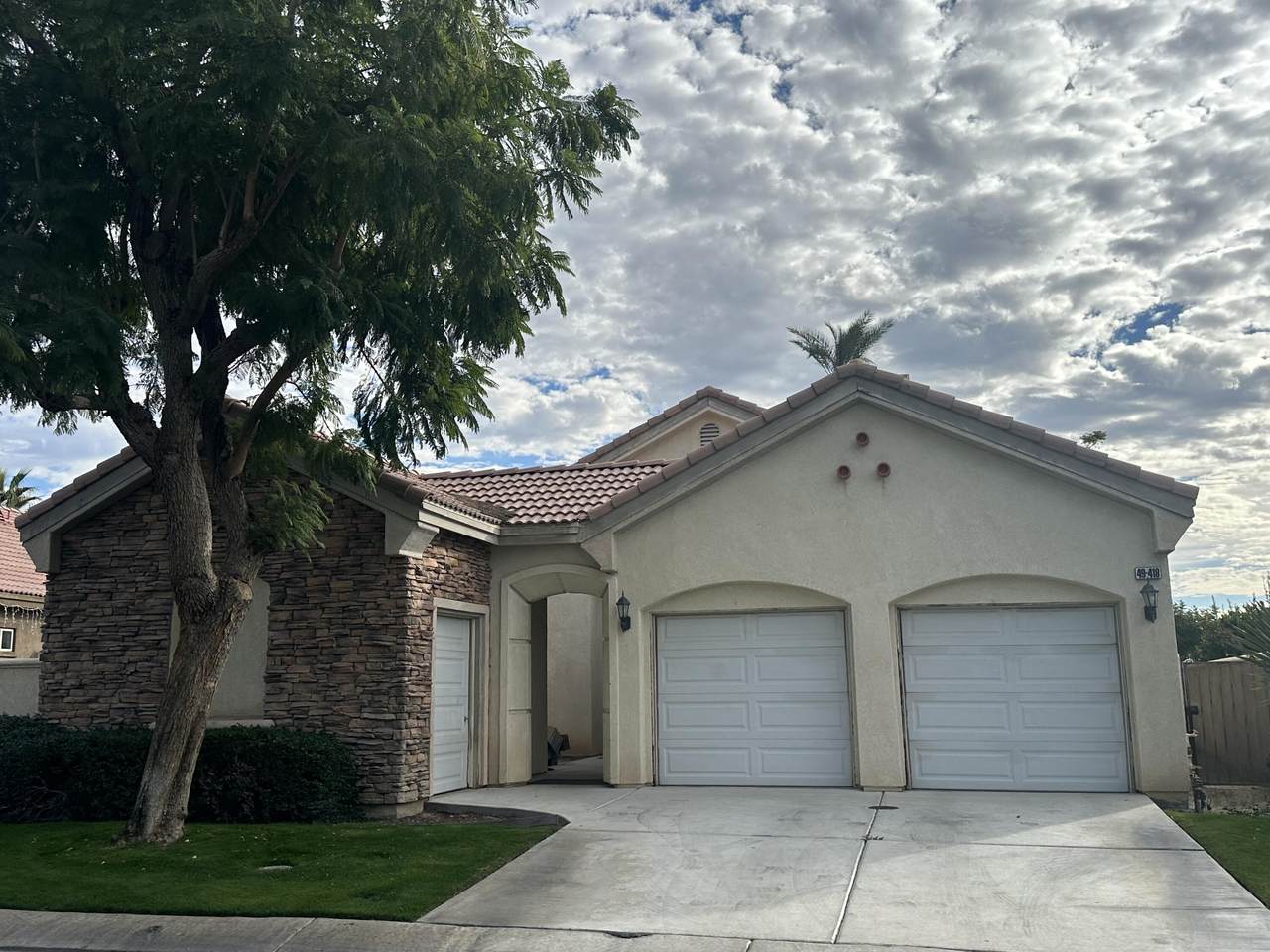 49418 Wayne Street - Photo 1