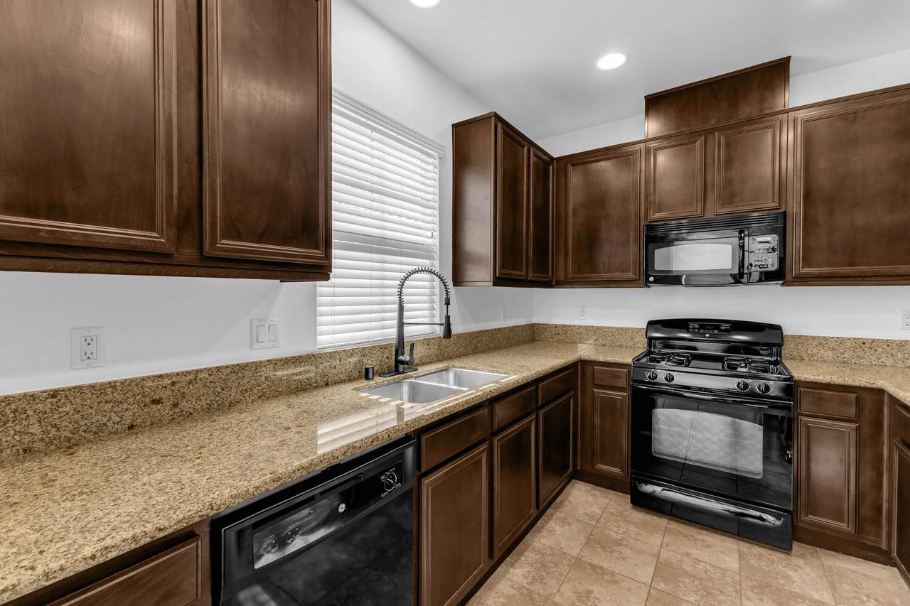 162 Paseo Bravo - Photo 1