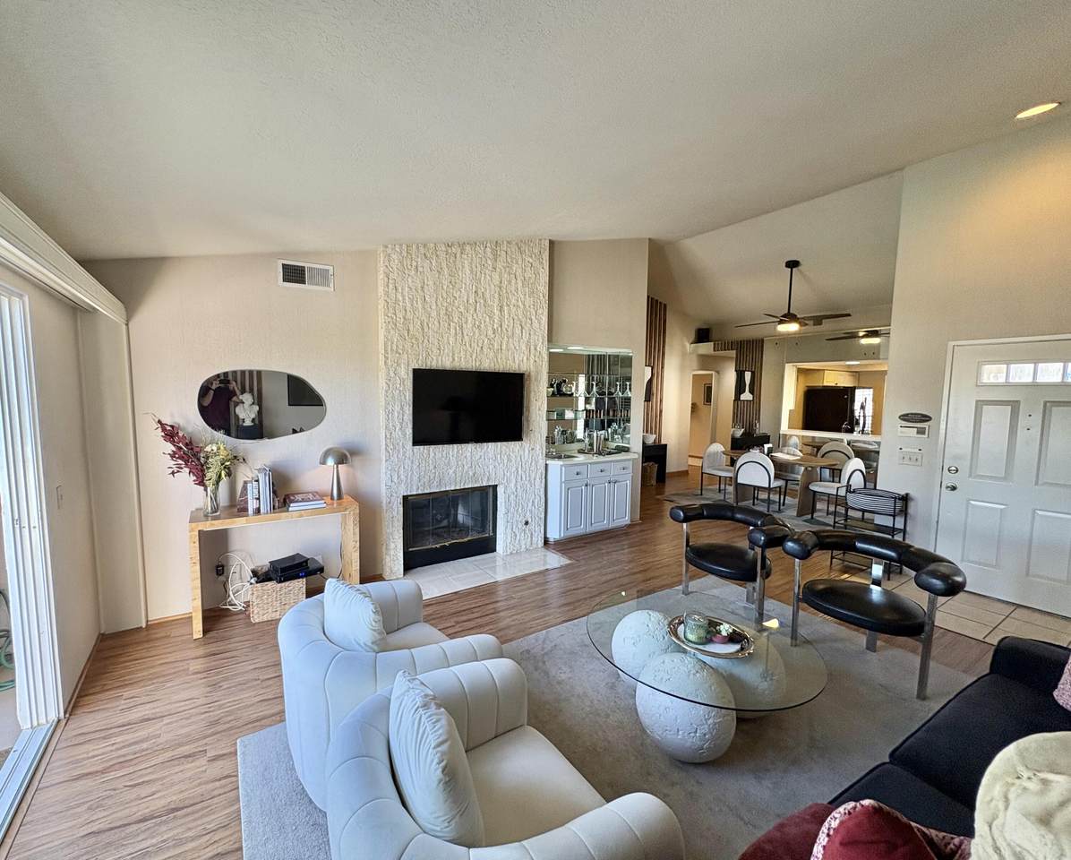 108 Desert Falls Drive - Photo 1