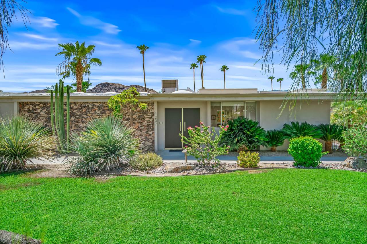 1207 Tamarisk West Street - Photo 1