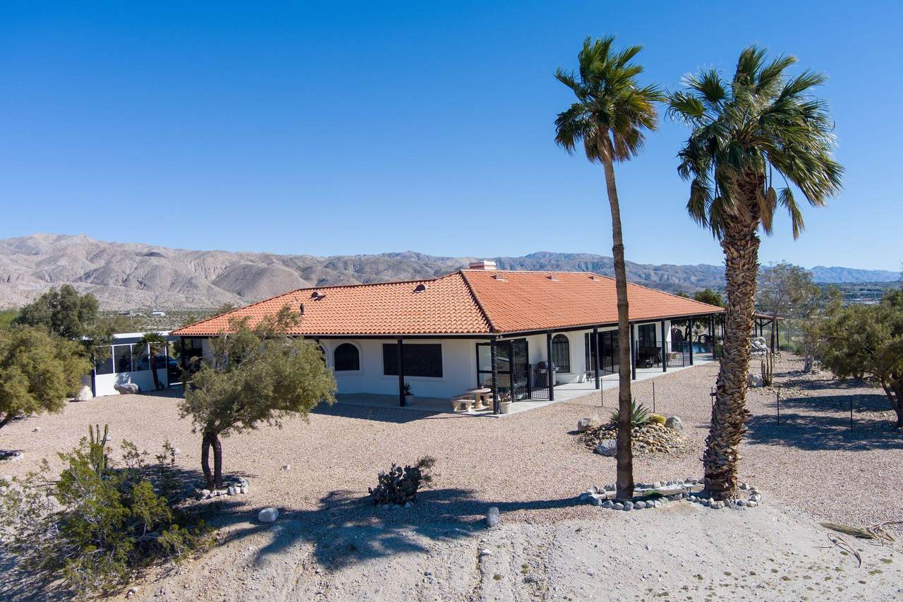 15690 Vista Circle - Photo 1