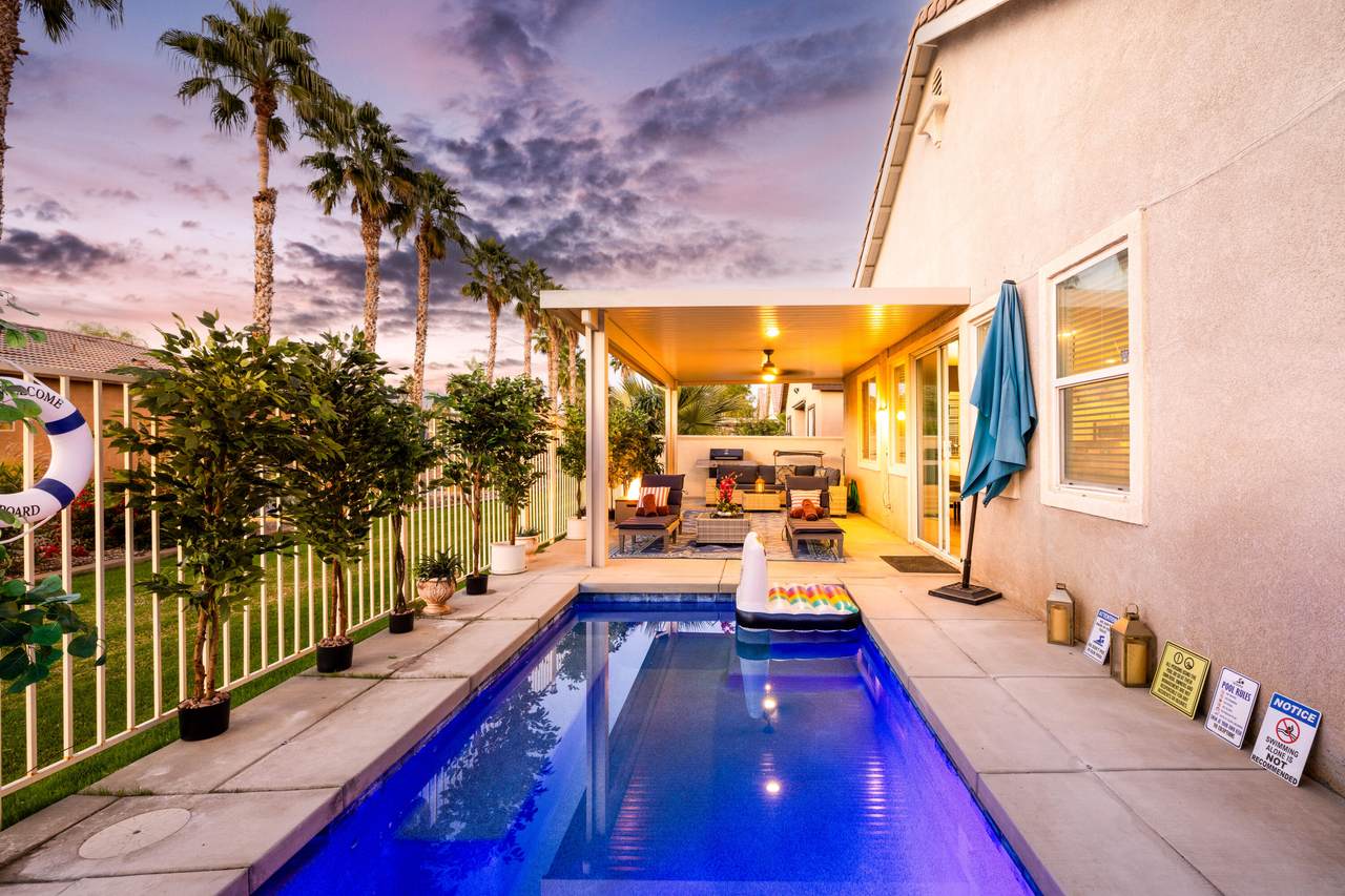 49527 Wayne Street - Photo 1