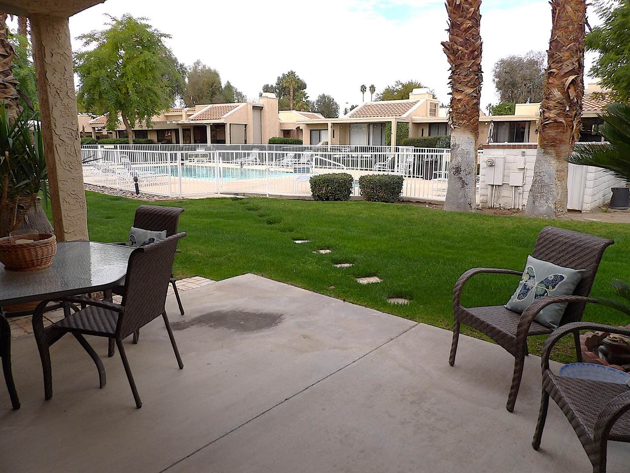 68732 Calle Tafalla - Photo 1